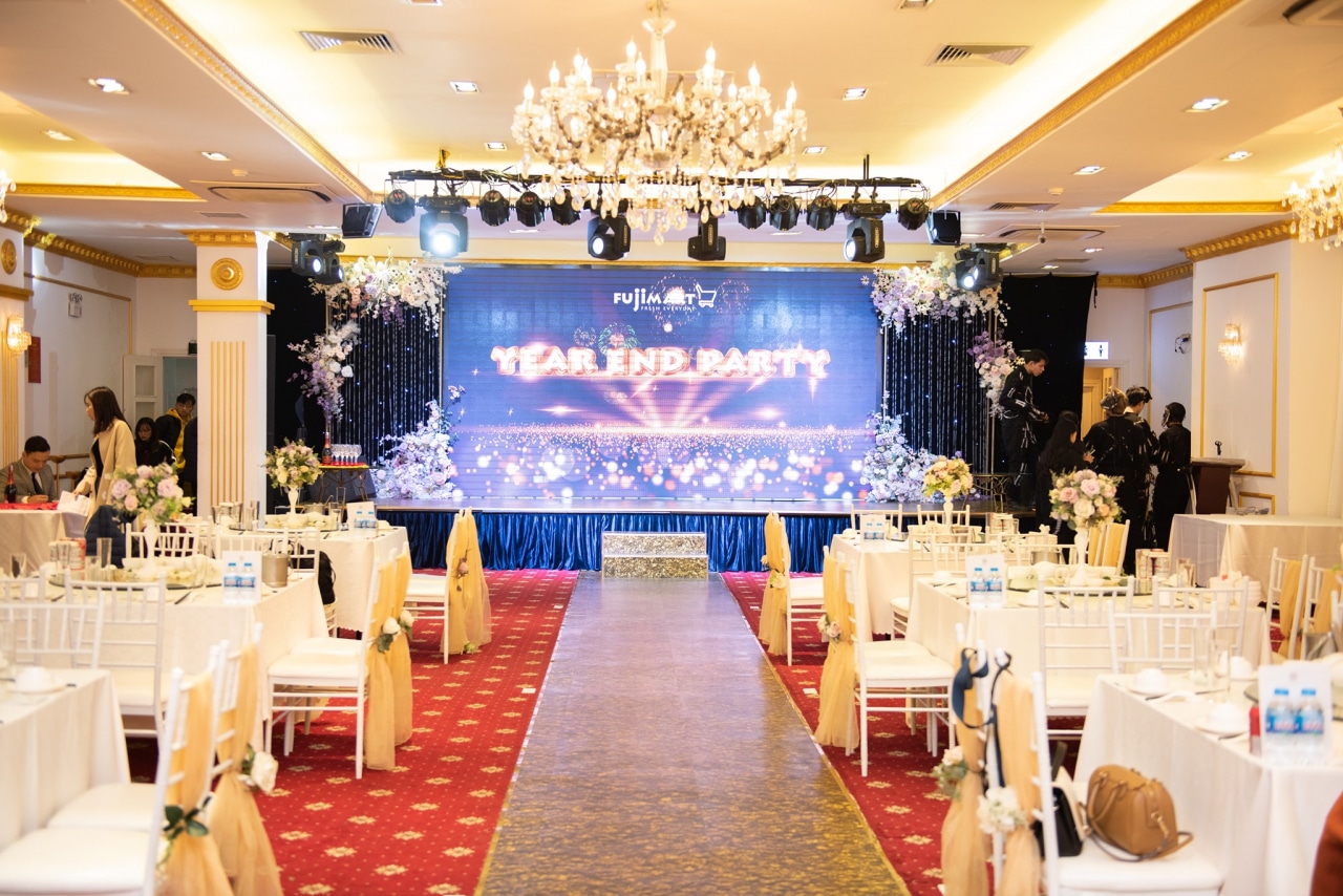 Sự Kiện Trong Nhà Gói 3
