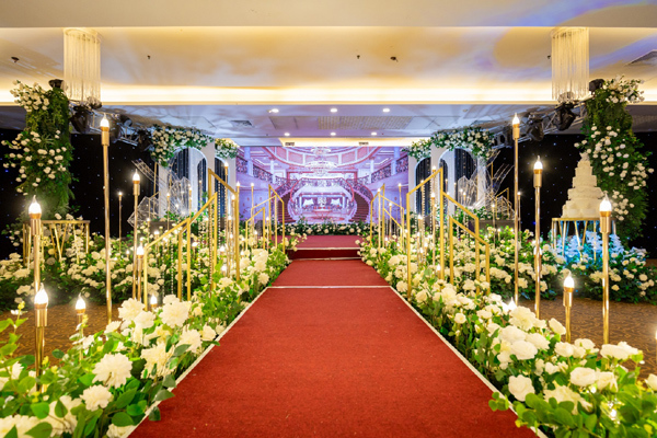 Sự Kiện Trong Nhà Gói 1